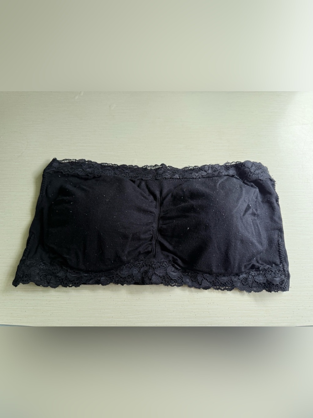 Lace-Trim Seamless Bandeau Bra - Black